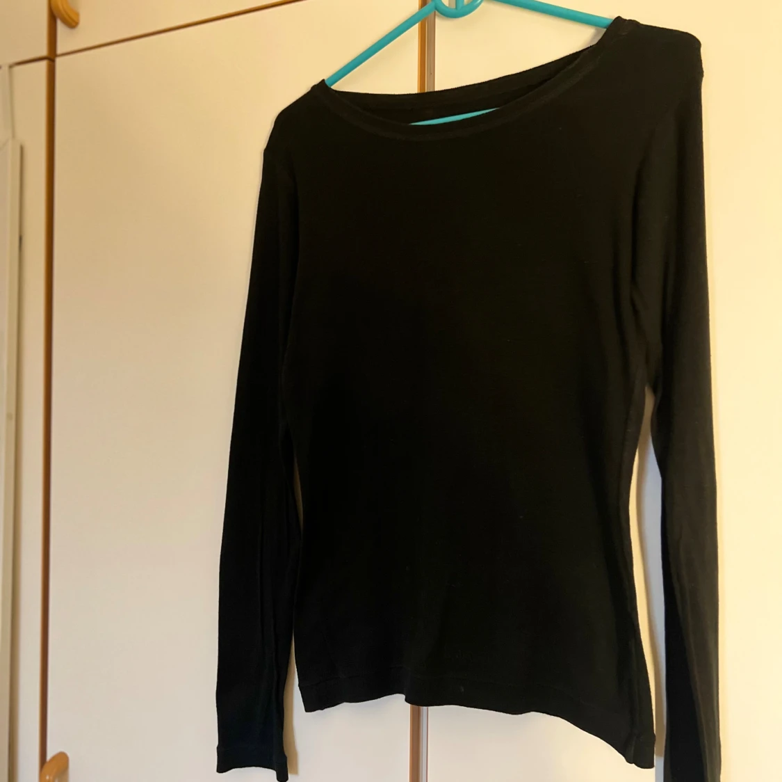 Svart långärmad topp - 4