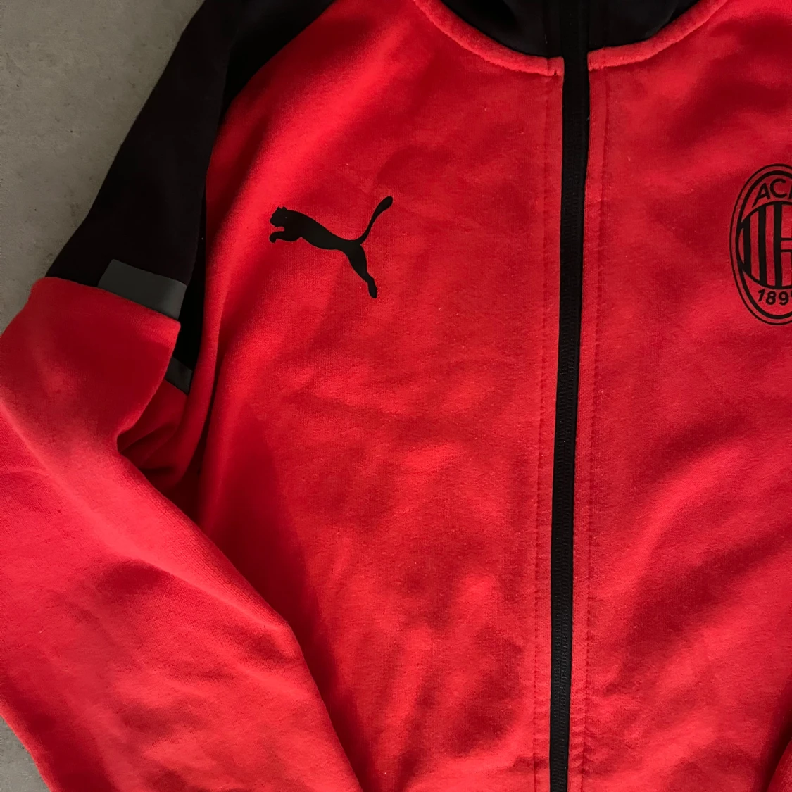 Röd och svart AC Milan Tracksuit Puma - 1