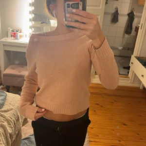 stickad tröja  - Fin stickad tröja i bra skick!🫶🏼
