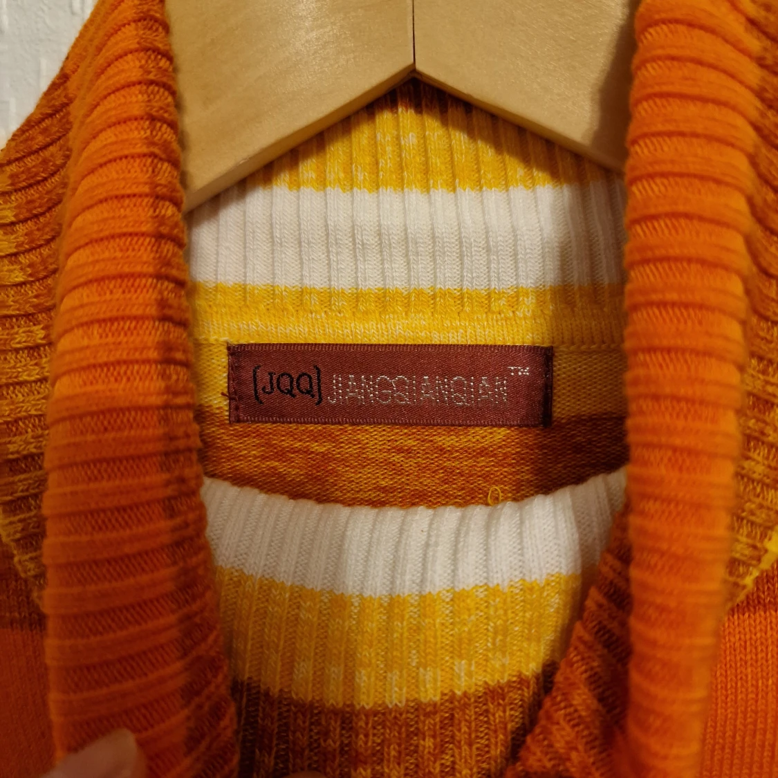 Randig polotröja från JIANGQIANQIAN - 3