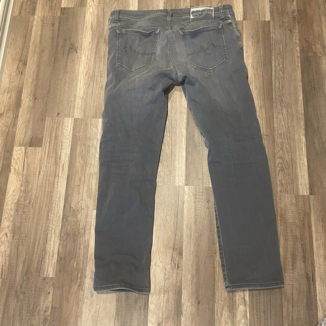 Grå jeans från Jacob Cohen - 1