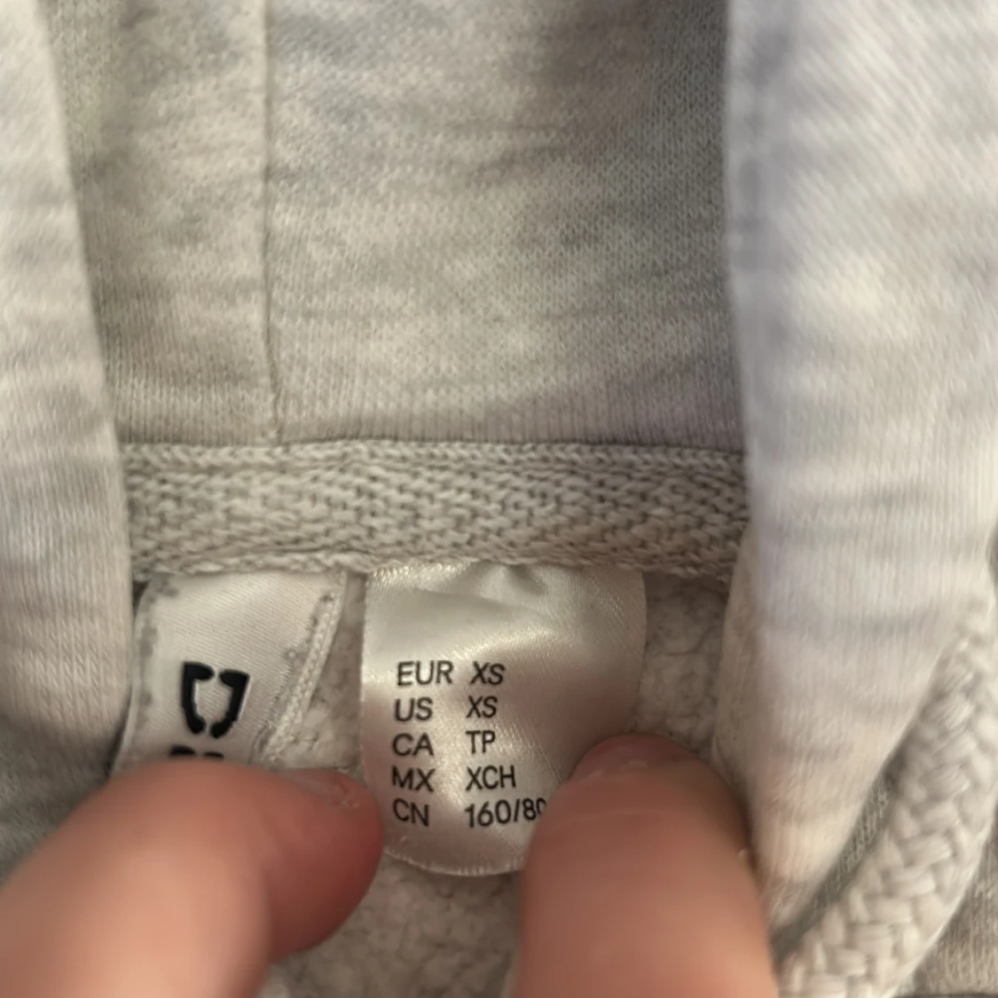 Ljusgrå hoodie med dragkedja XS - 1