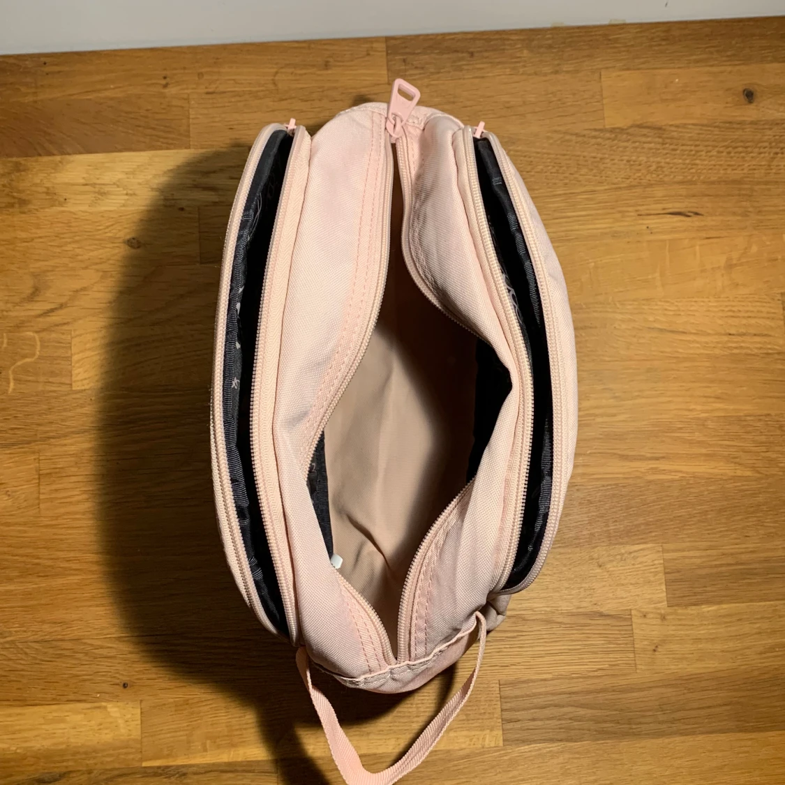 Ljusrosa nessesär från Björn Borg - 4