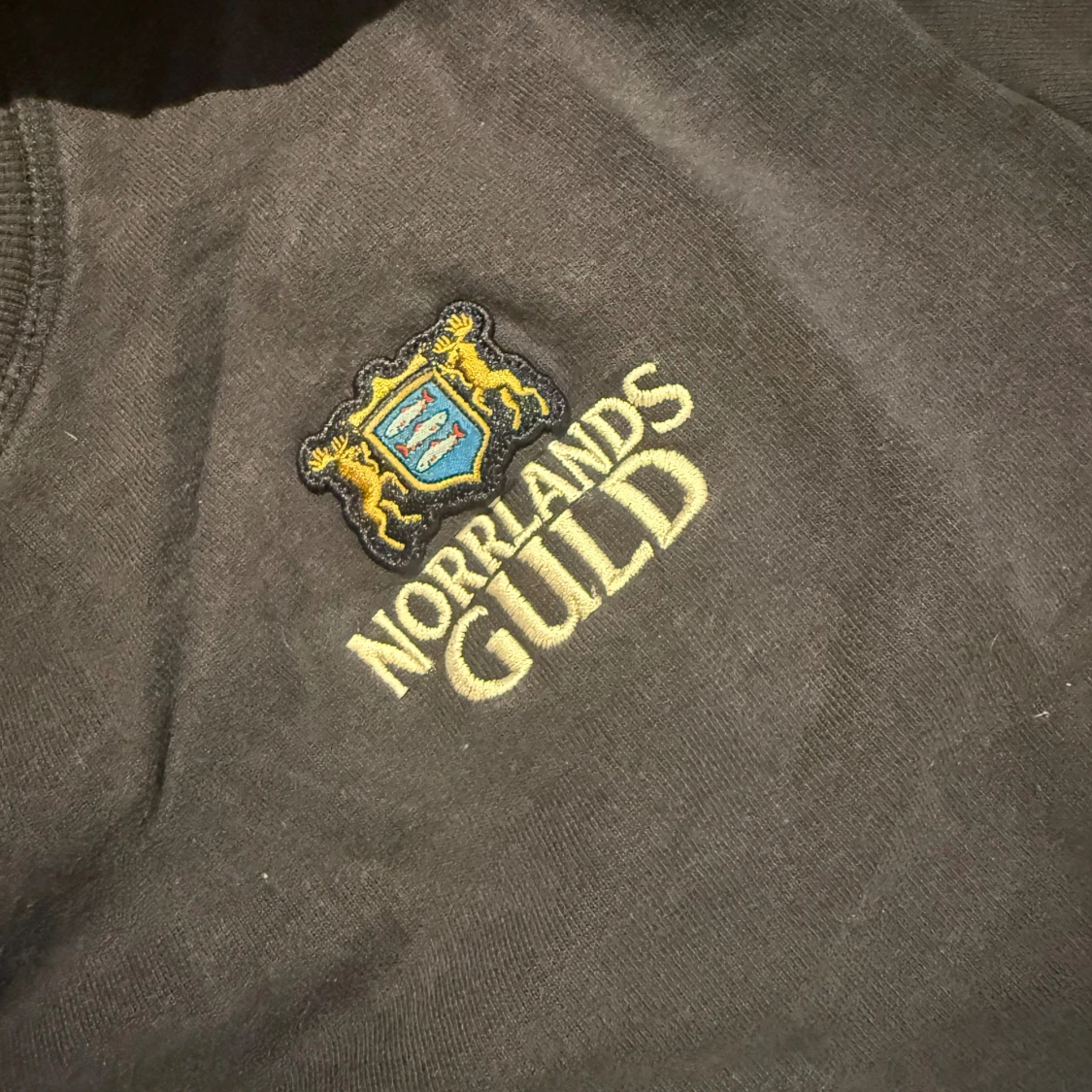 Mörkblå sweatshirt Norrlands Guld - 1