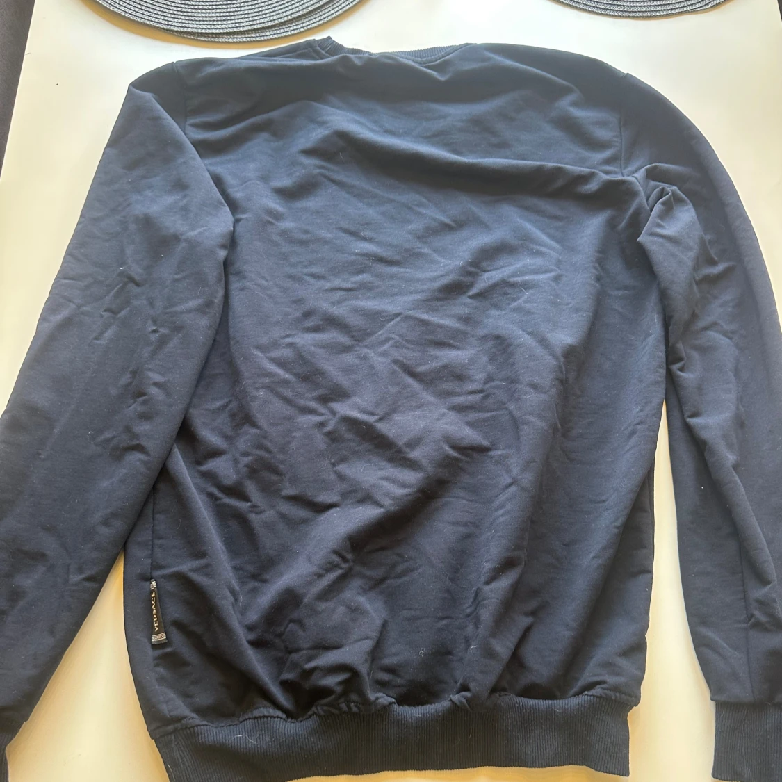 Svart sweatshirt - 1