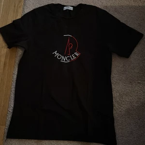 Moncler tshirt - Moncler