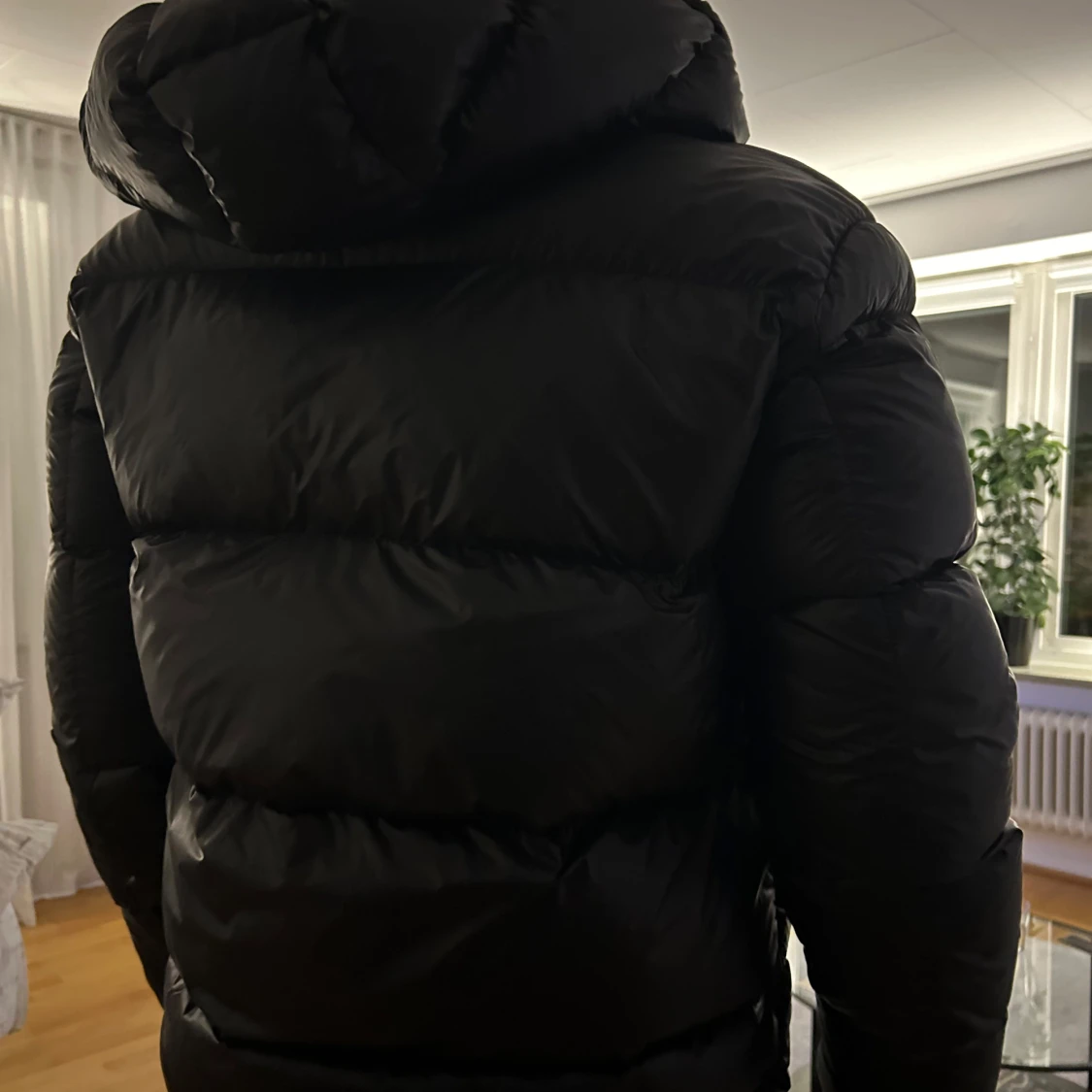 Svart pufferjacka från Colmar - 1