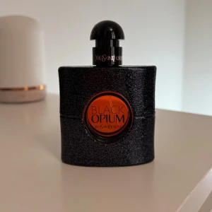 Black opium ysl parfym - Som ny, 50ml