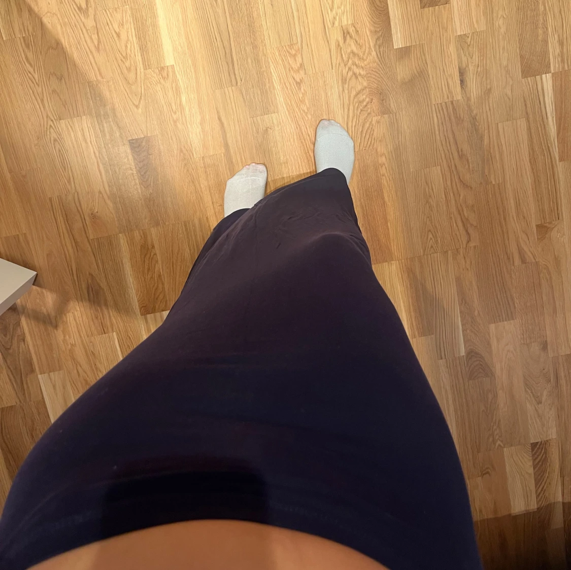 Mörkblå långkjol i stretchigt tyg - 2