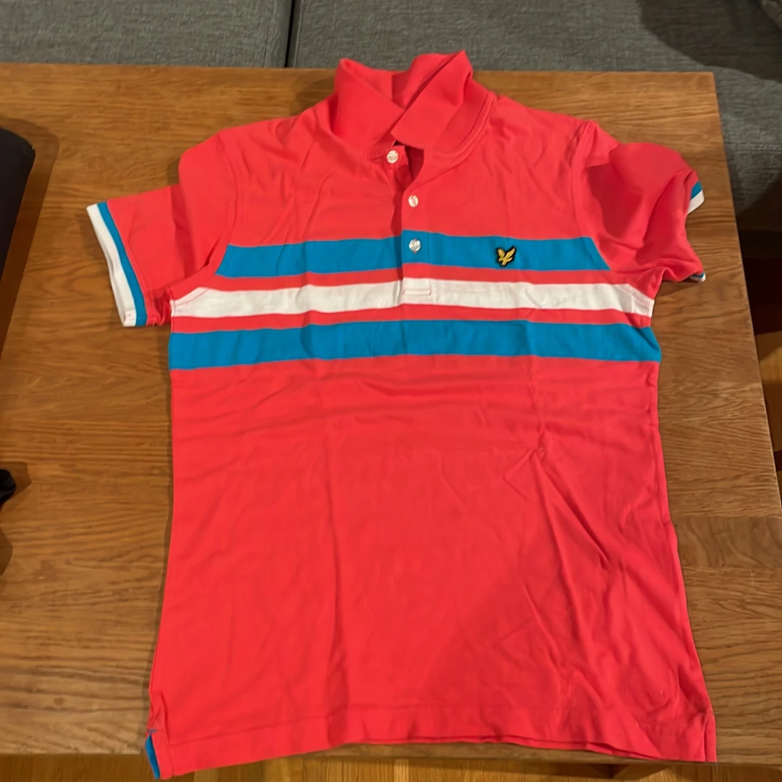 Randig pikétröja från Lyle & Scott