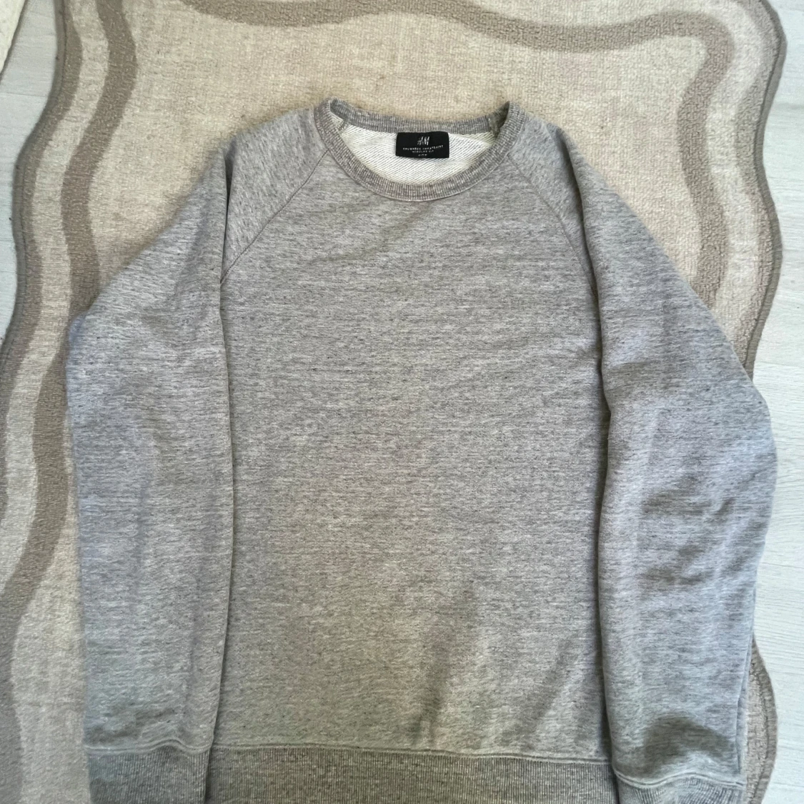 Grå crewneck sweatshirt från H&M - 4