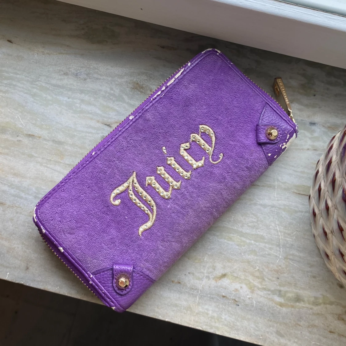 Lila plånbok från Juicy Couture
