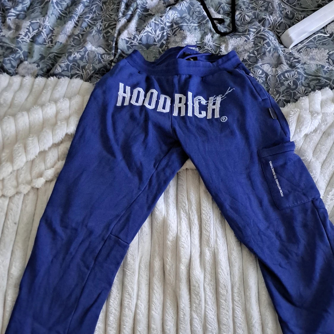 Blå Hoodrich mjukisbyxor XS