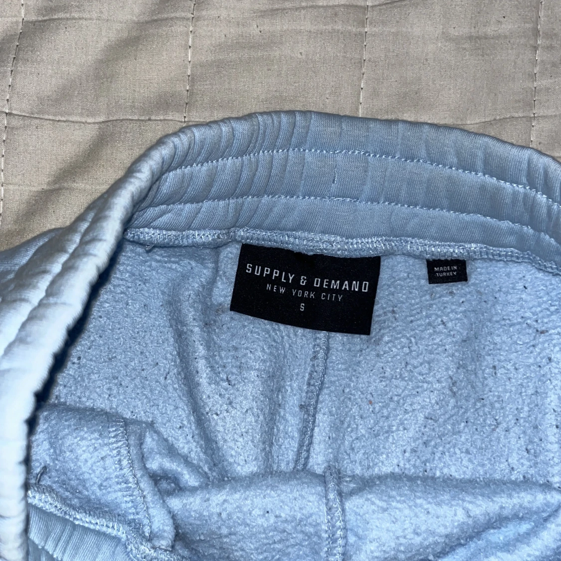 Blå shorts Supply & Demand NYC - 1