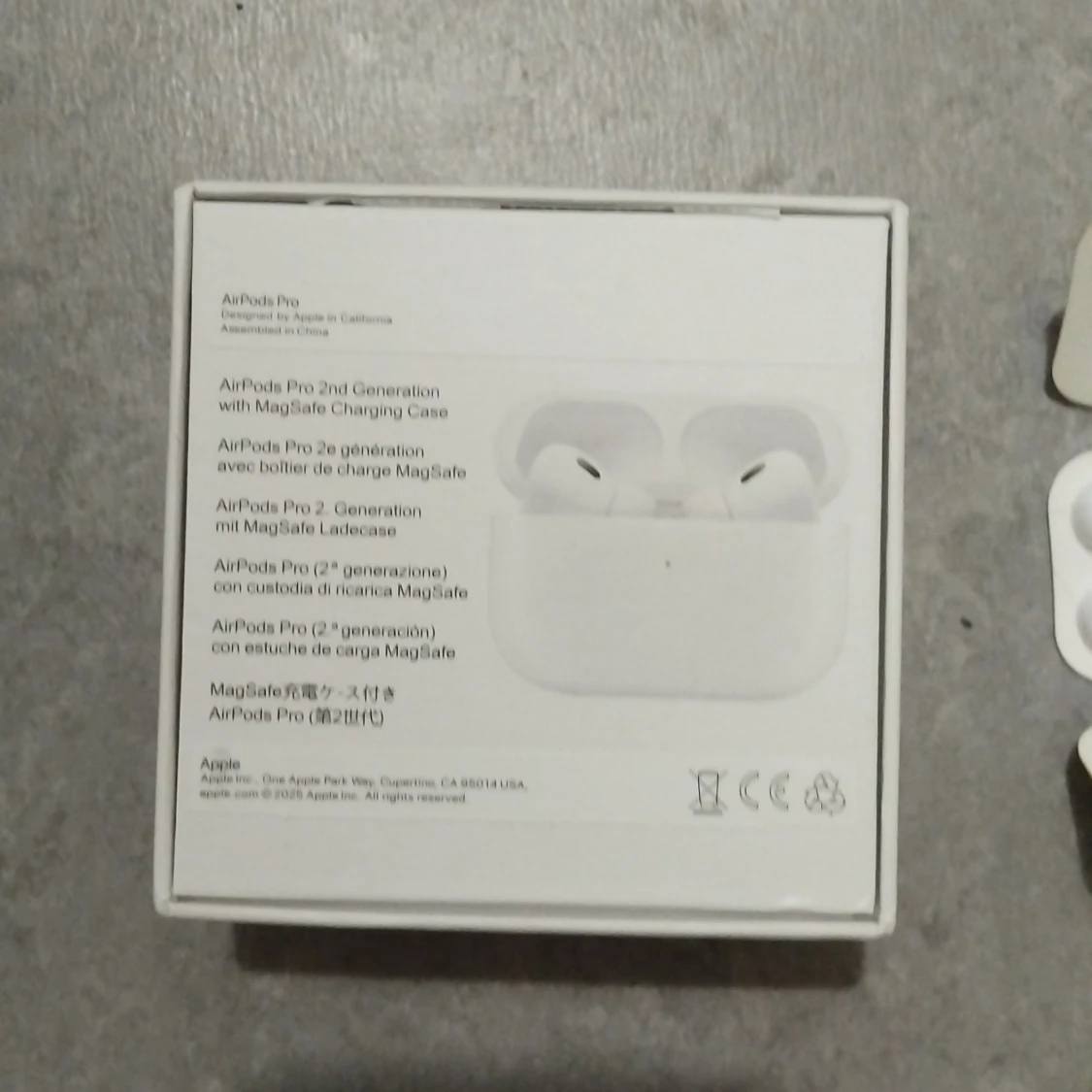 AirPods Pro 2nd Generation med MagSafe-laddningsetui - 1