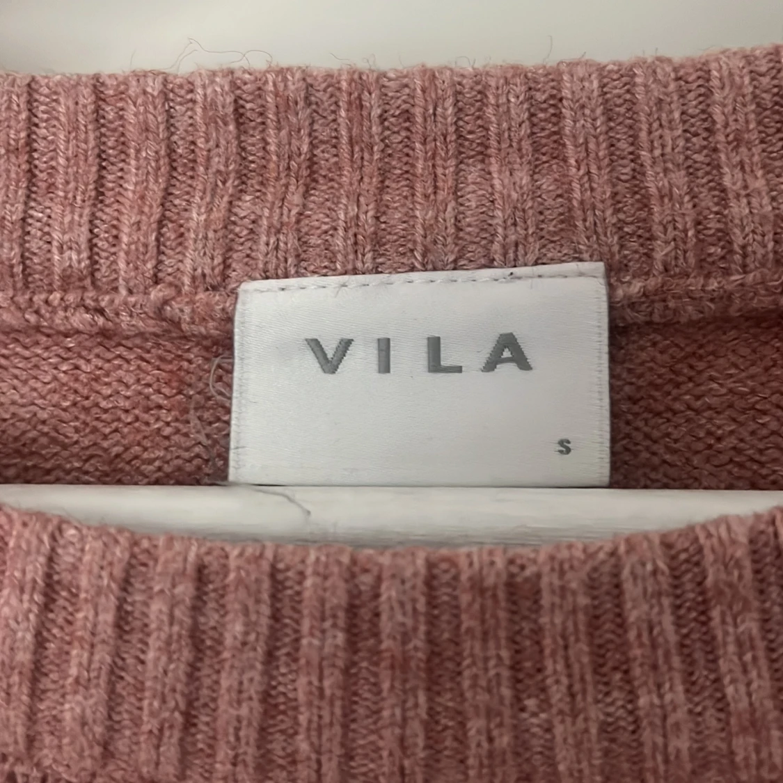 Rosa stickad tröja från Vila - 1
