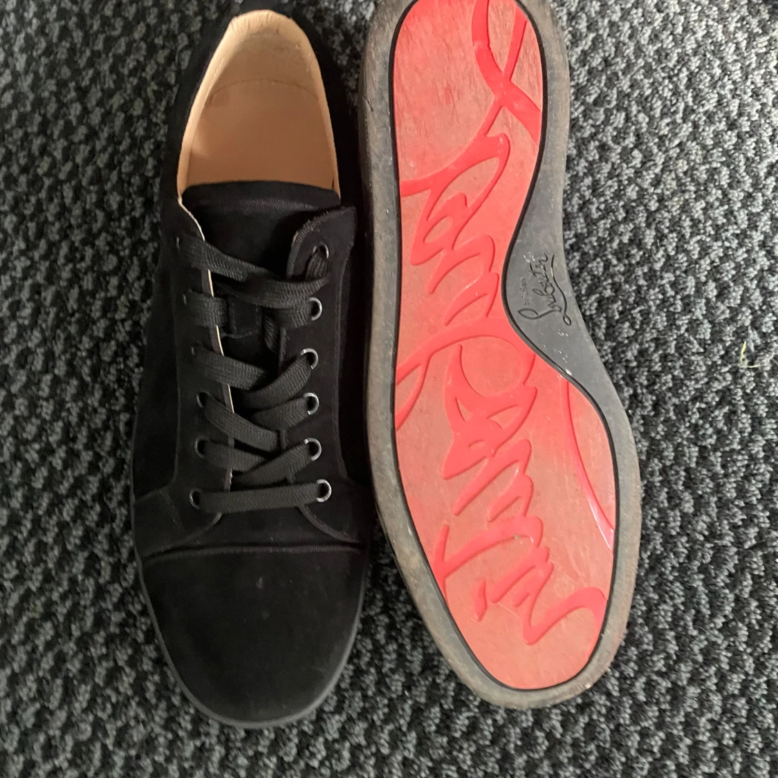 Christian Louboutin svarta sneakers mocka - 1