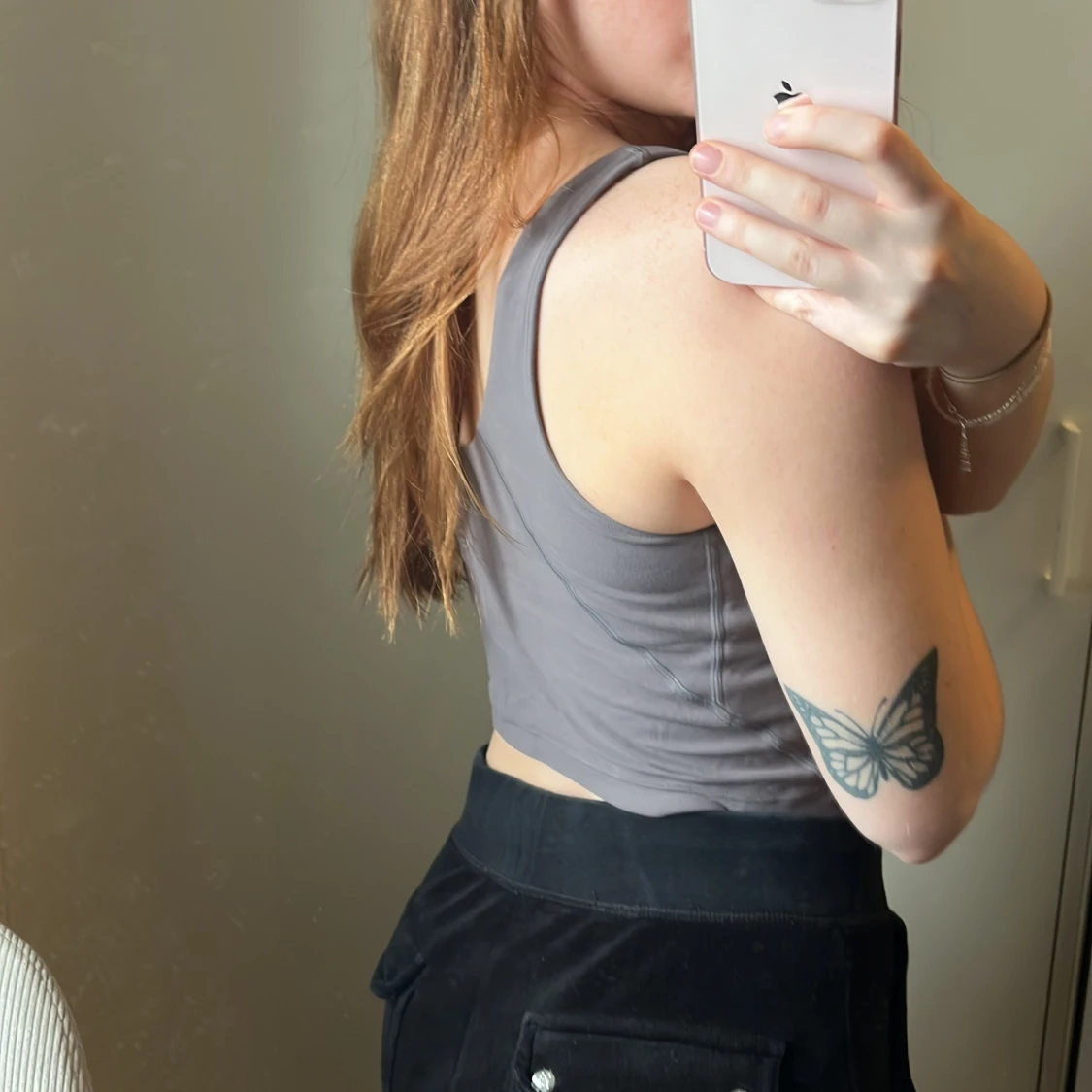 Grå croppad träningströja - 1