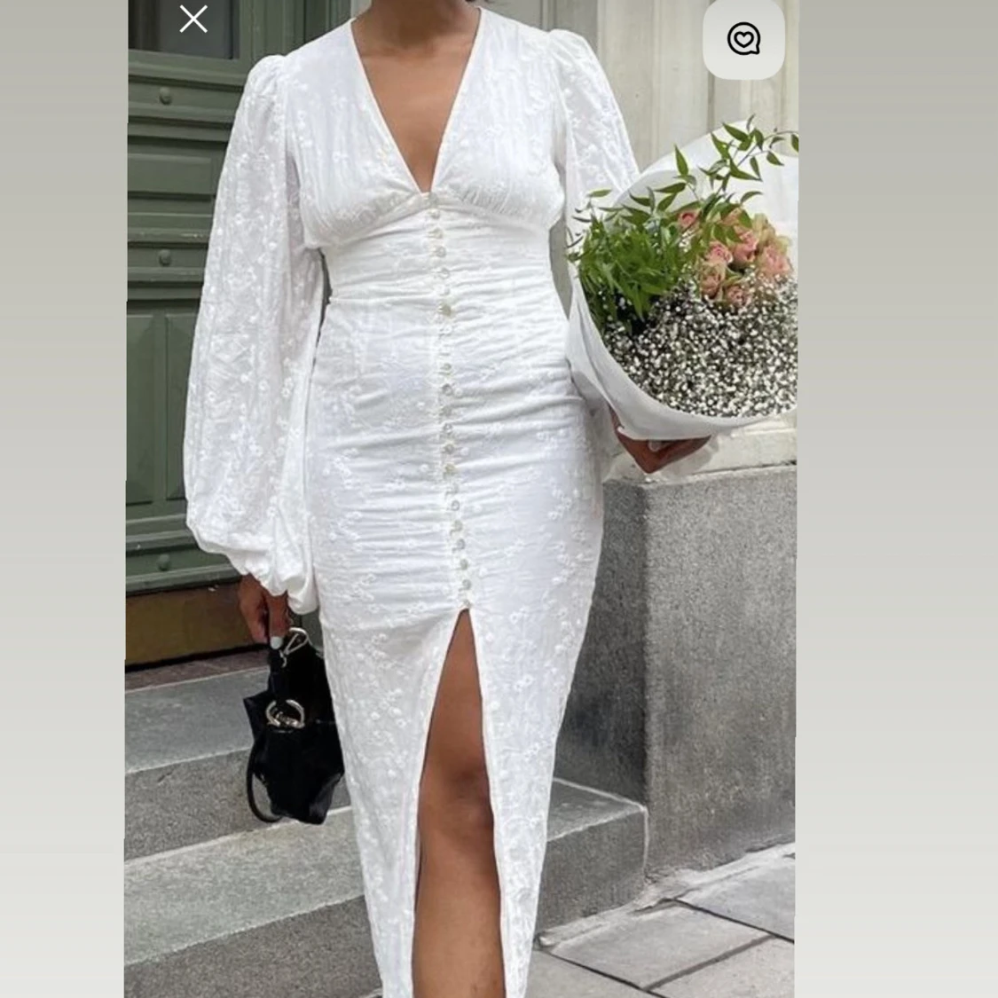 Vit långklänning med puffärmar - 1