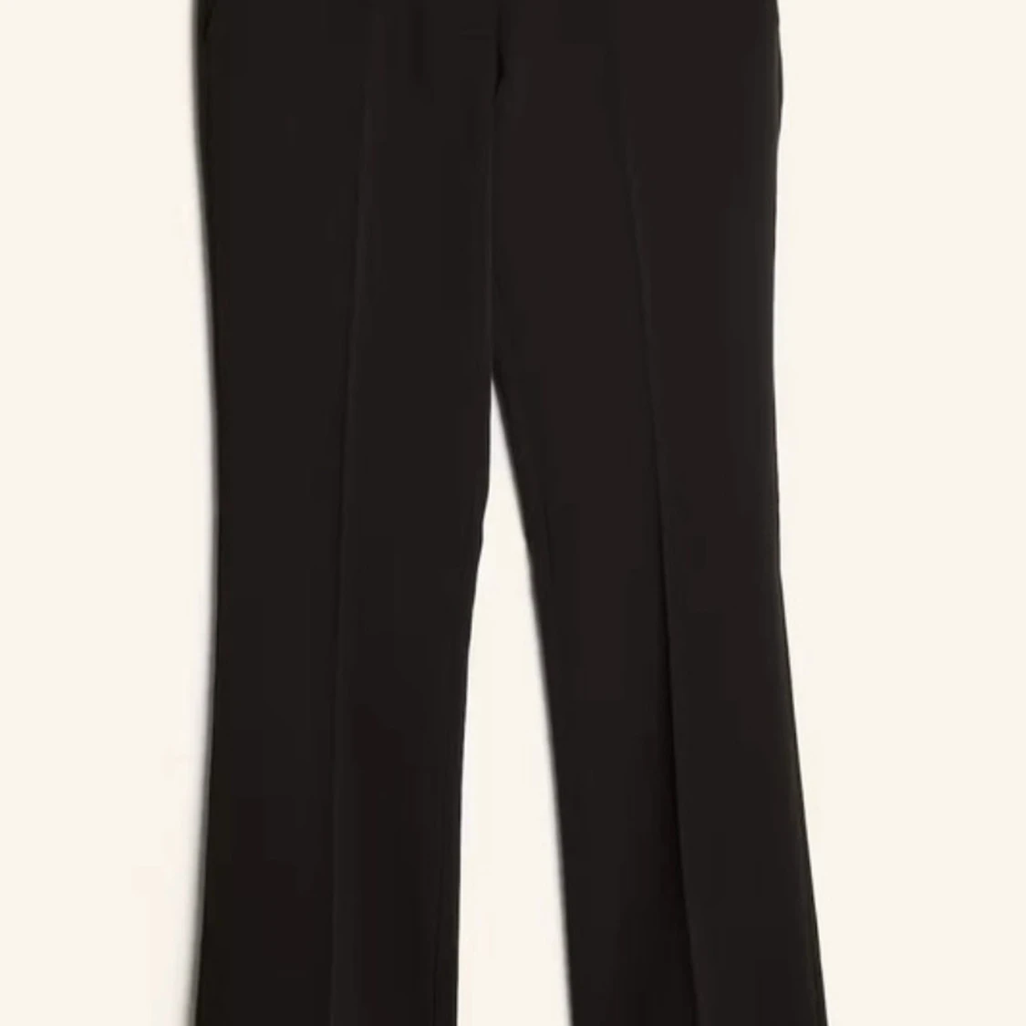 Svarta kostymbyxor från Bik Bok