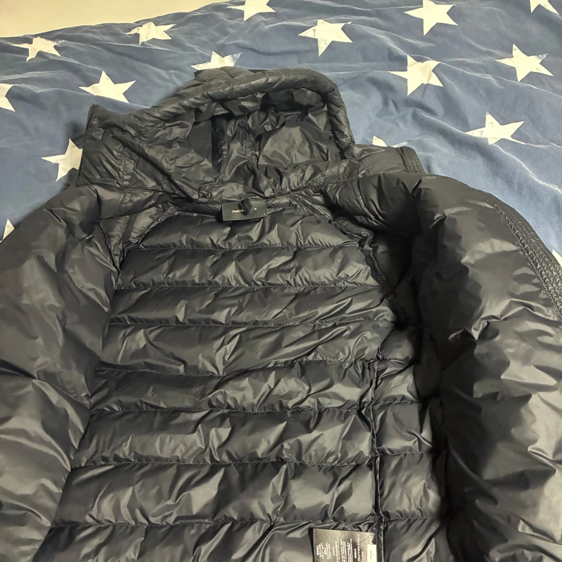 Svart dunjacka Peak Performance L - 2