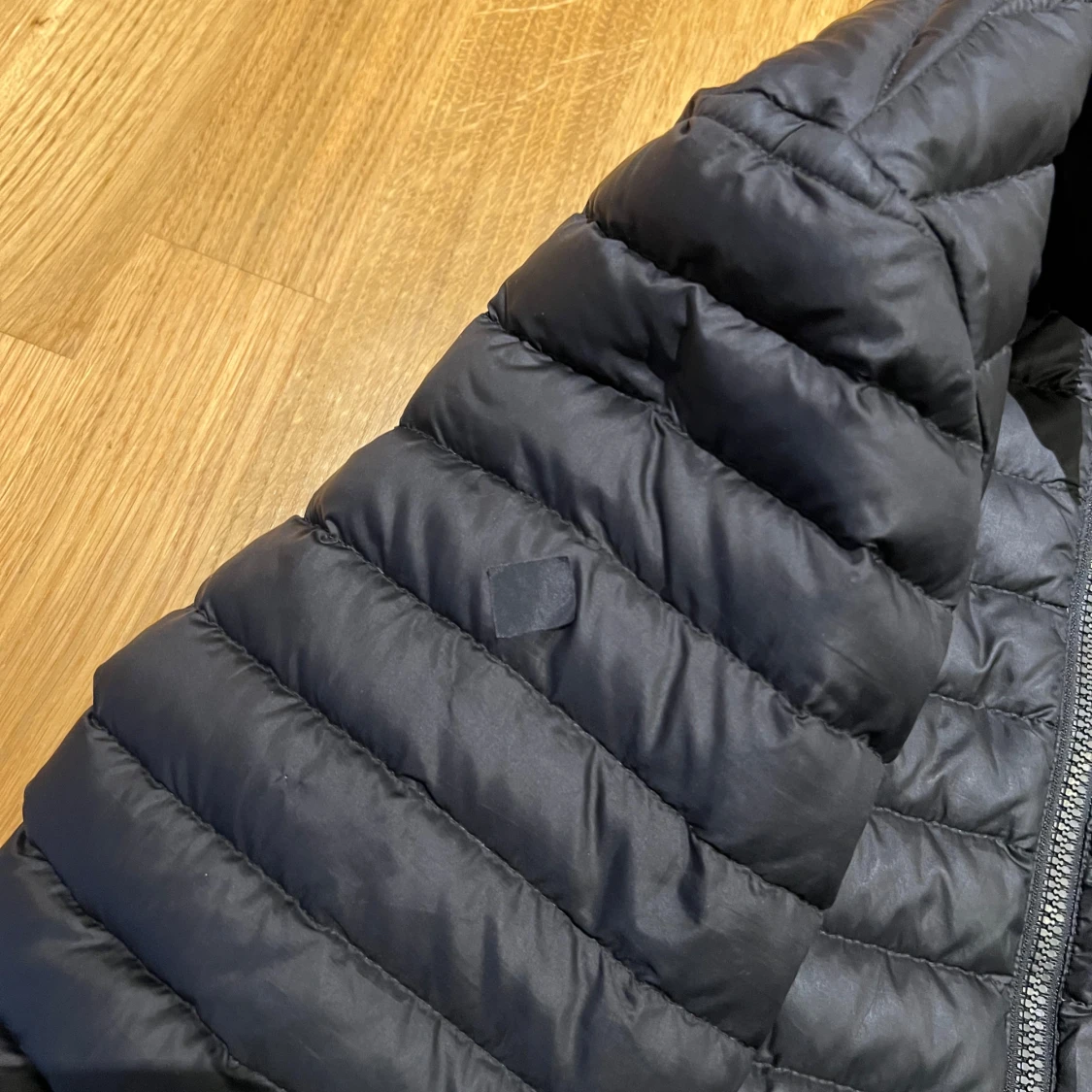 Svart dunjacka från Colmar - 4