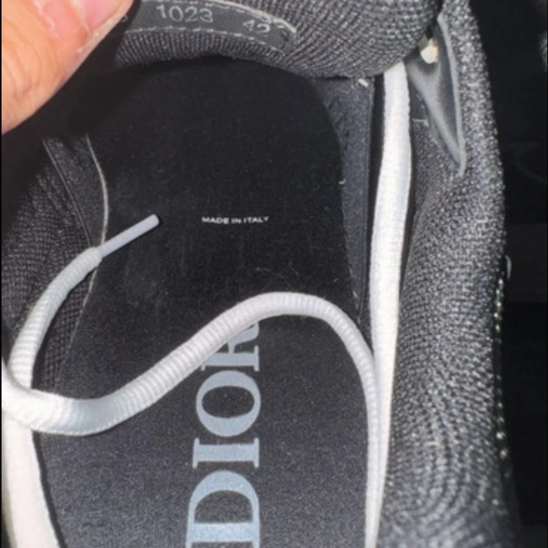 Dior sneakers i svart, grå och vit - 4