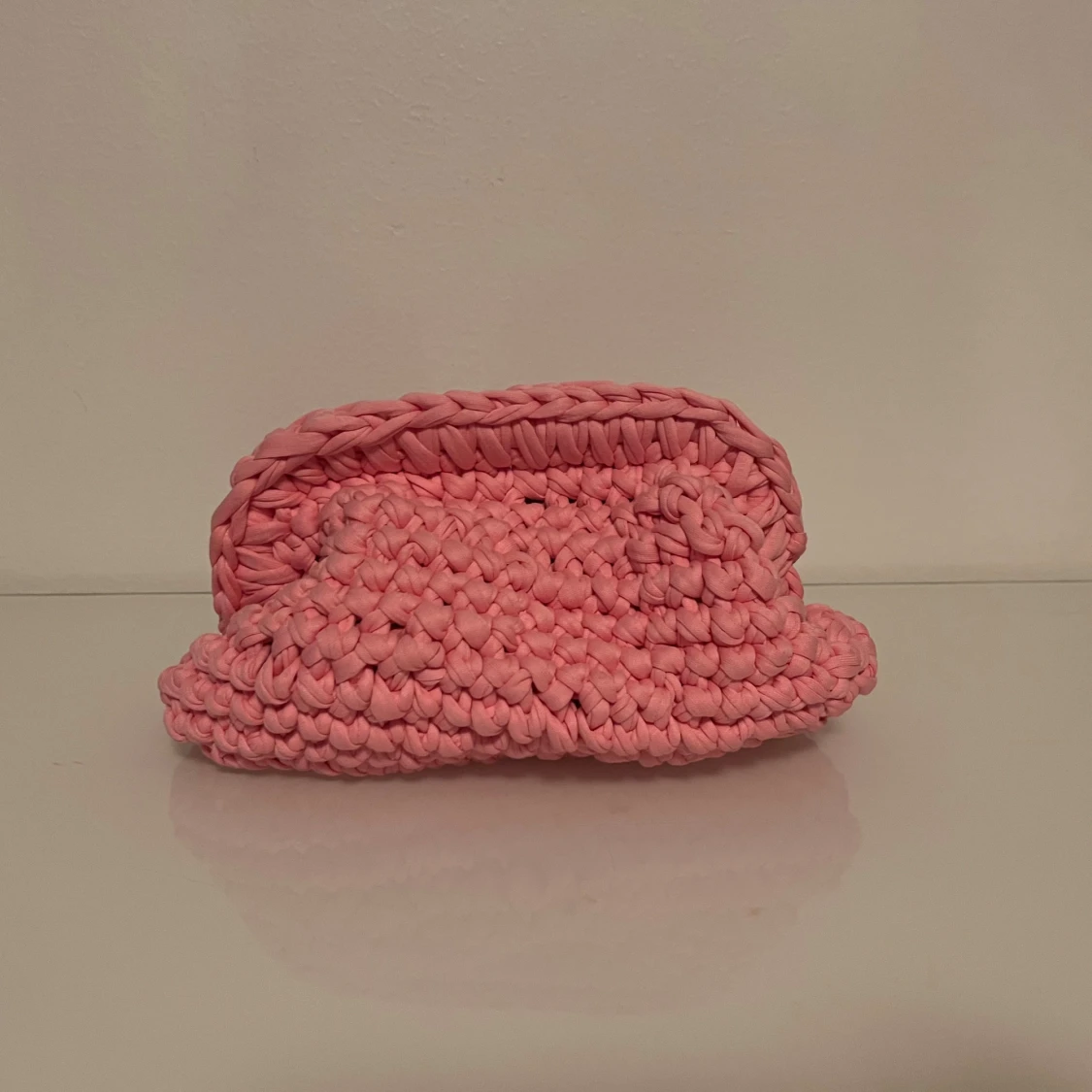 Handgjord rosa kuvertväska i bomull