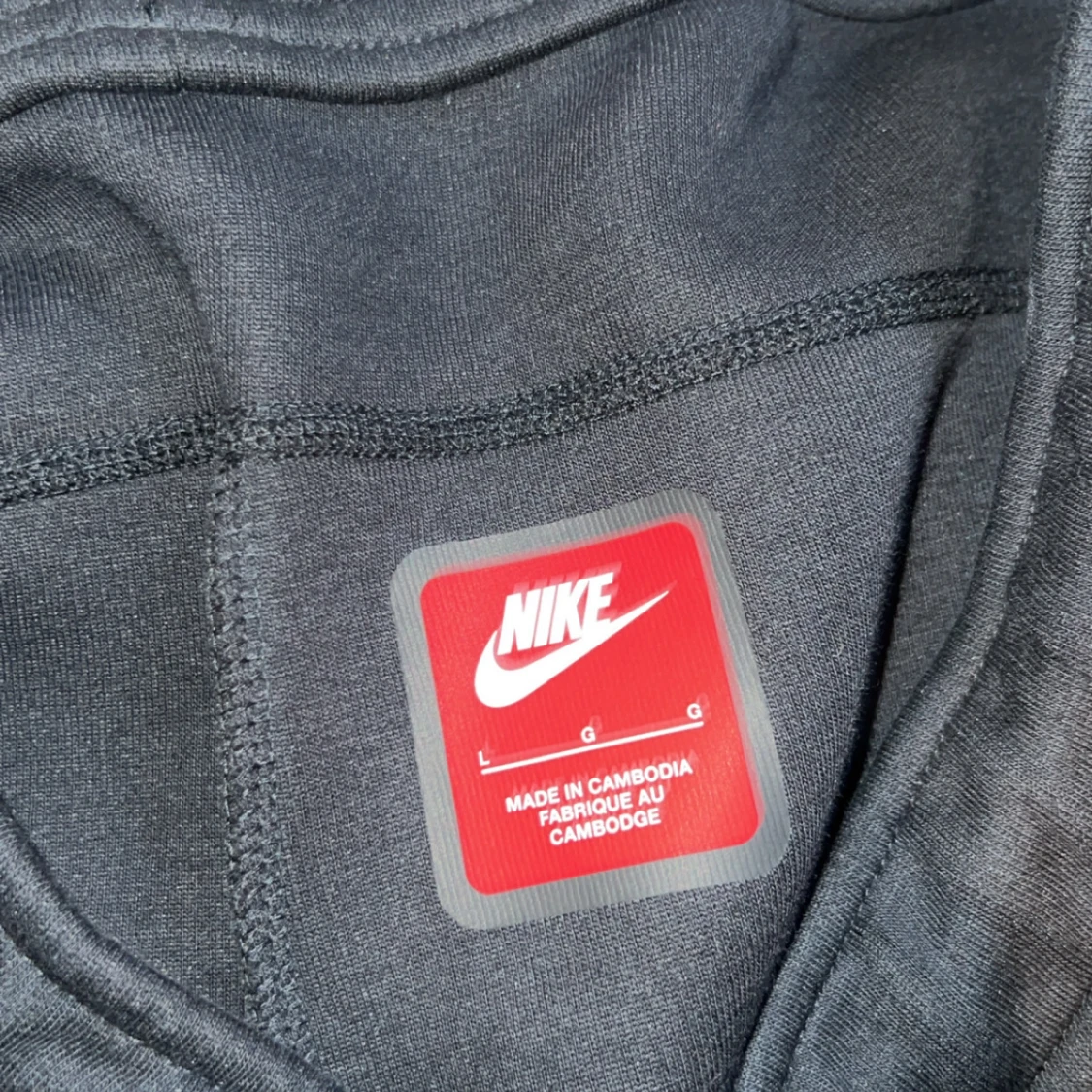 Svarta nike tech byxor ny modell - 2