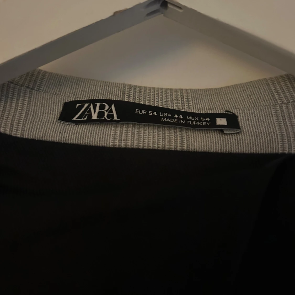 Grå rutig kostym från Zara - 1