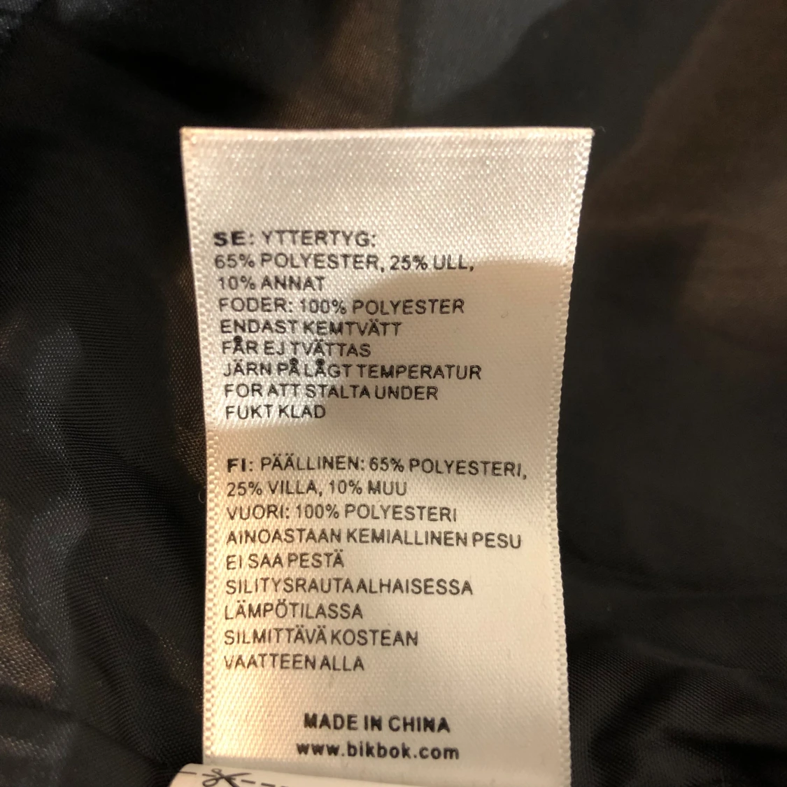 Svart kappa från Bik Bok i ullmix - 4