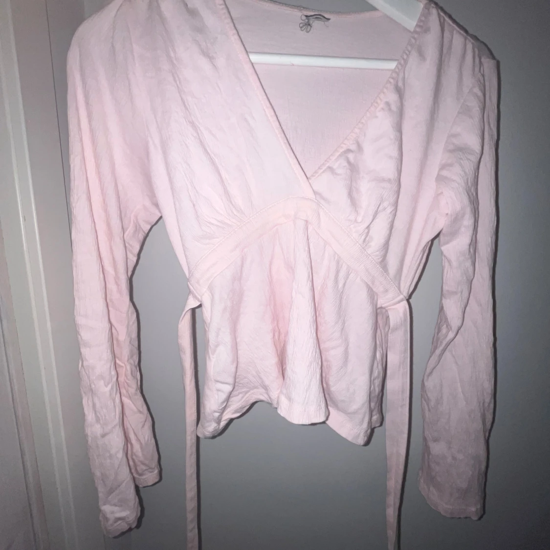 Ljusrosa omlottopp med knytband - 3