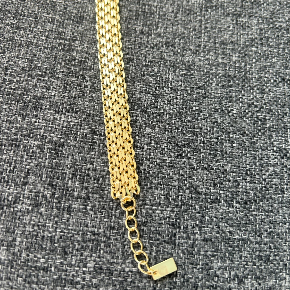 Bred guldfärgat armband i kedja - 1