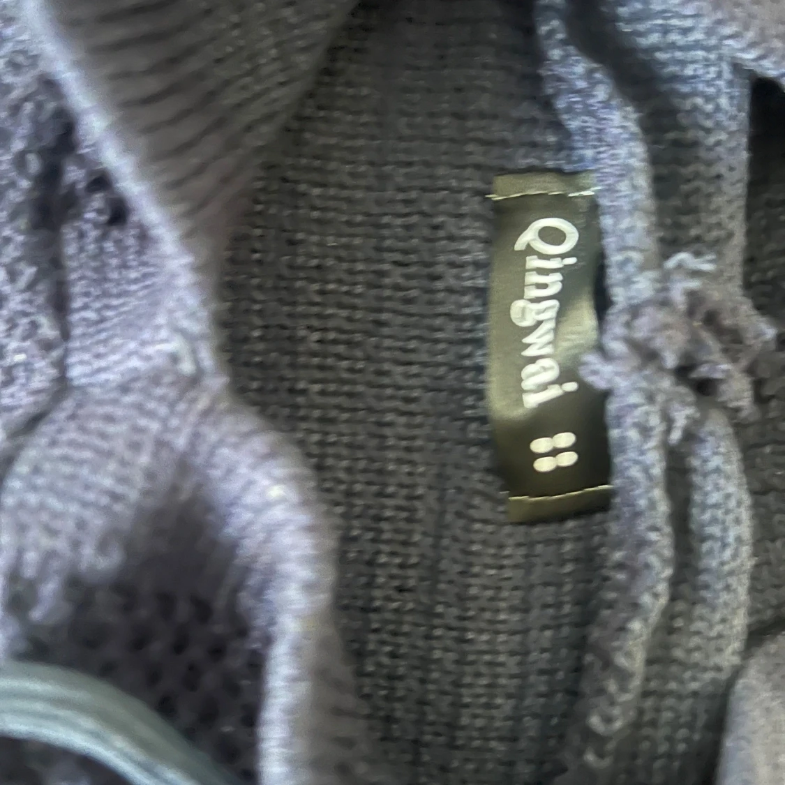 Mörkblå hoodie med vita ränder - 3