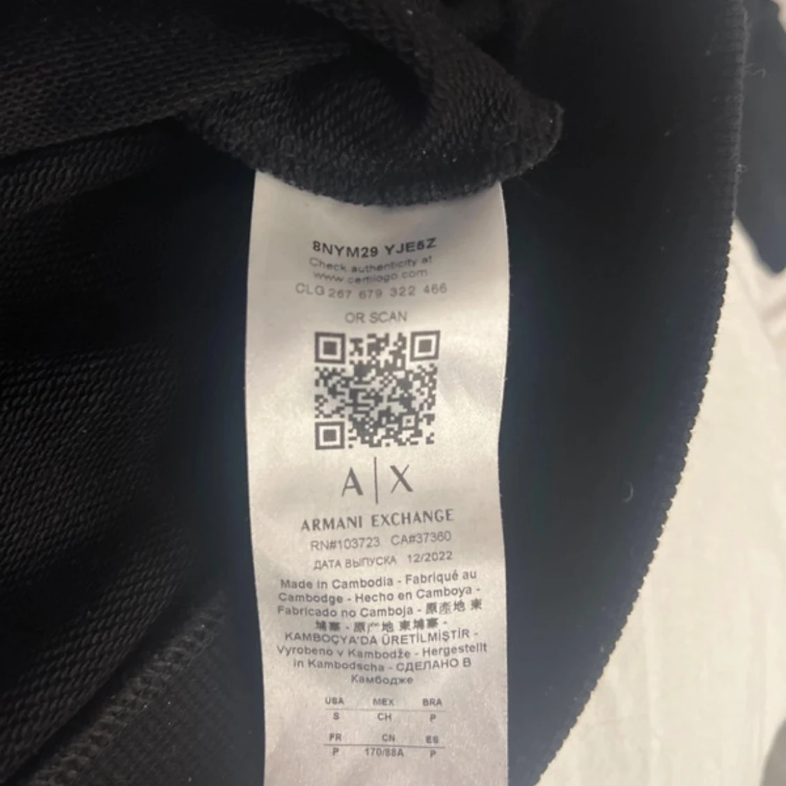 Svart sweatshirt från Armani Exchange - 3