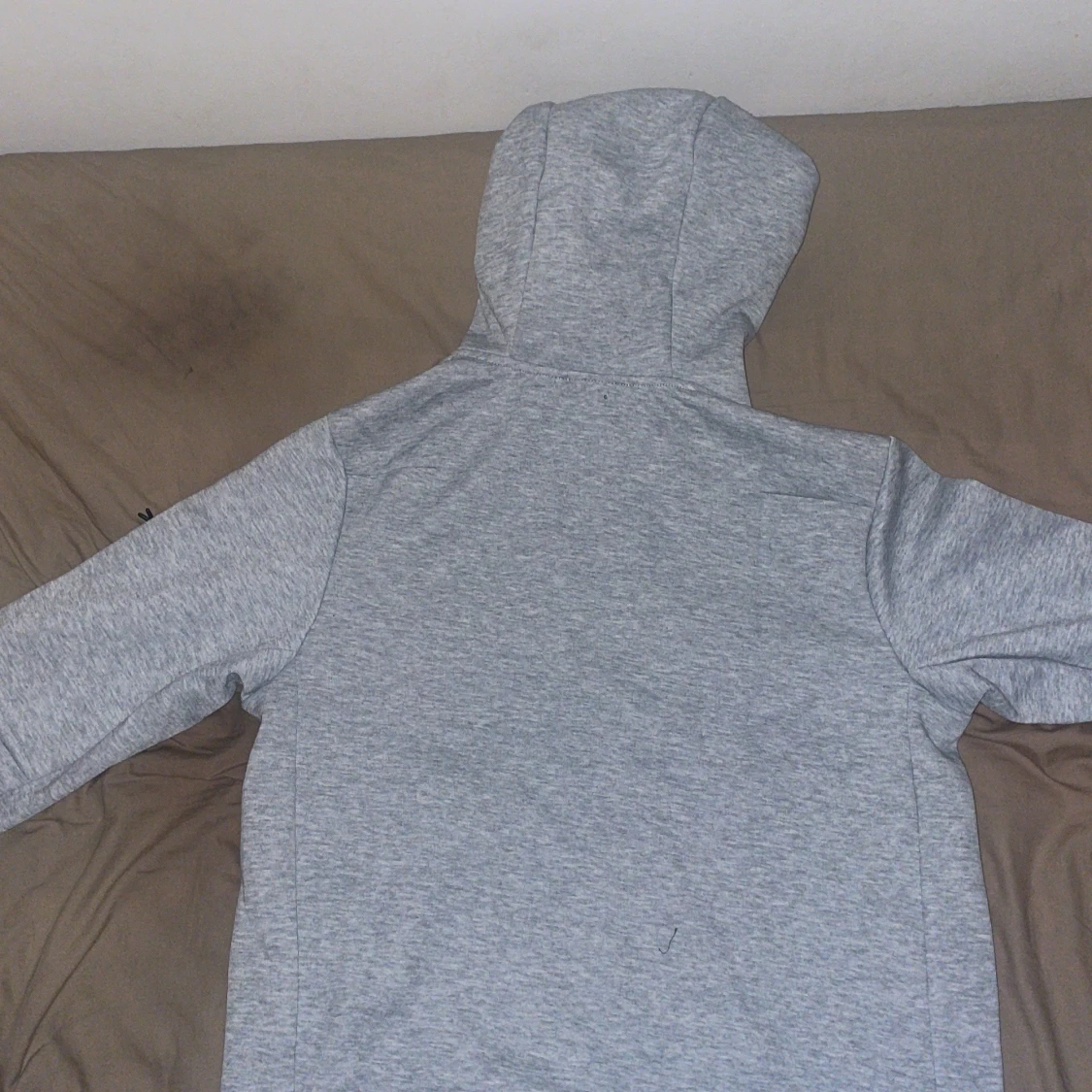 Grå vindjacka från Nike med huva - 4