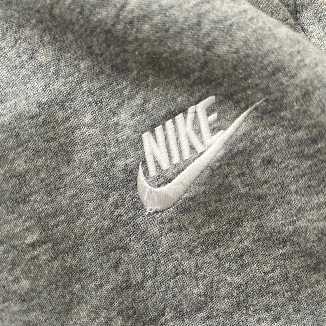 Grå mjukisbyxor från Nike XL(barn)=S - 1