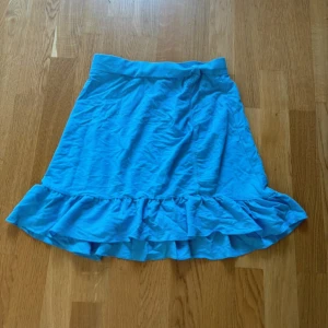 Volang kjol - Söt volang kjol från Gina💙