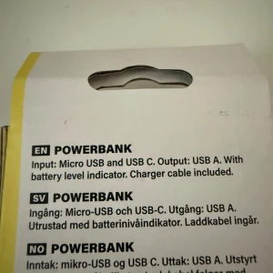 Anslut 10000mAh Powerbank - 2 stKraftfulla powerbanks med 10000mAh kapacitet. Utrustad med batterinivåindikator, Micro-USB och USB-C ingång samt USB-A utgång. Laddkabel ingår. Perfekt för att ladda mobilen och andra enheter på språng. Produkten är ny i förpackning.