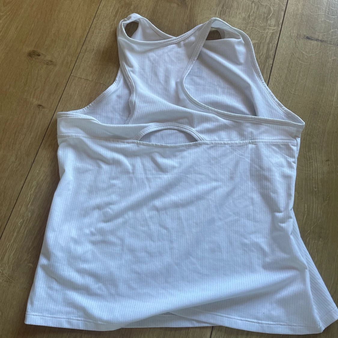 Vit Nike träningstopp i mesh tennis paddel - 1