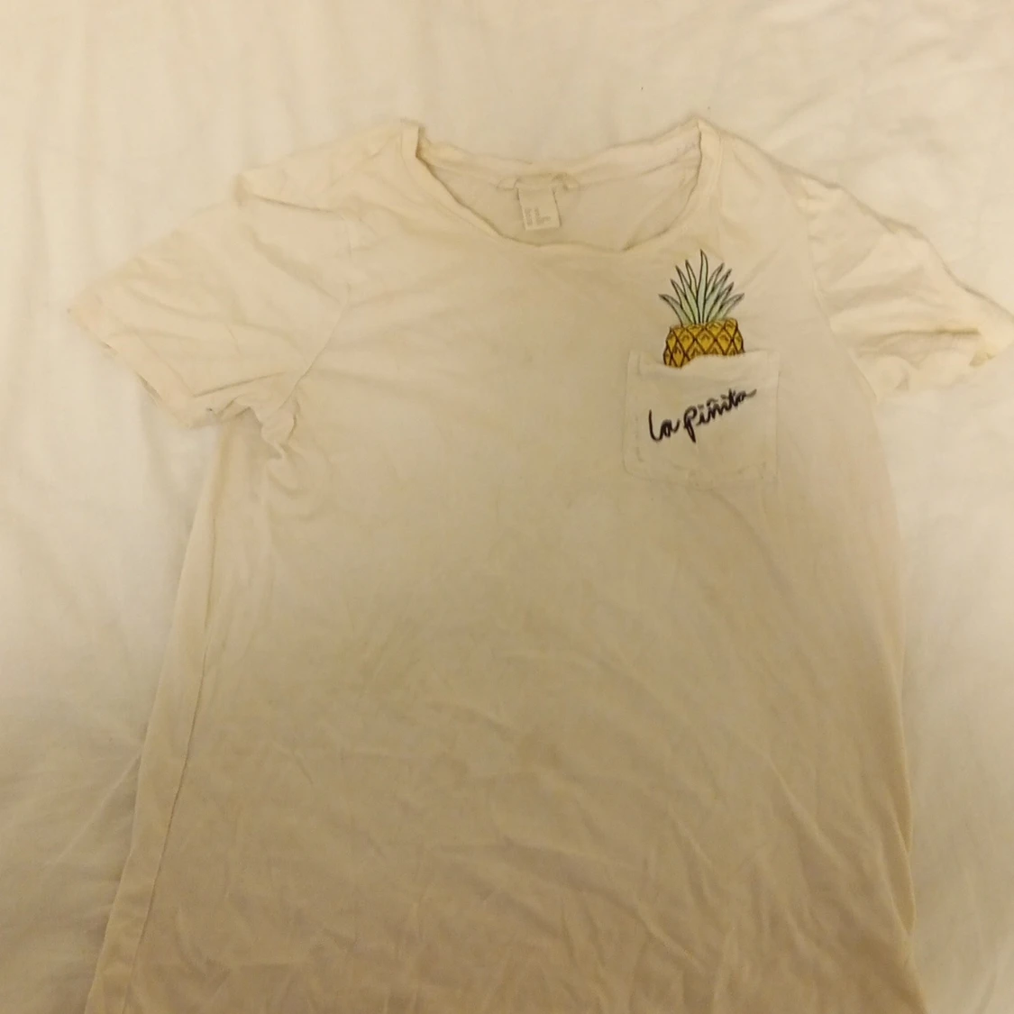 Vit t-shirt med ananas från H&M