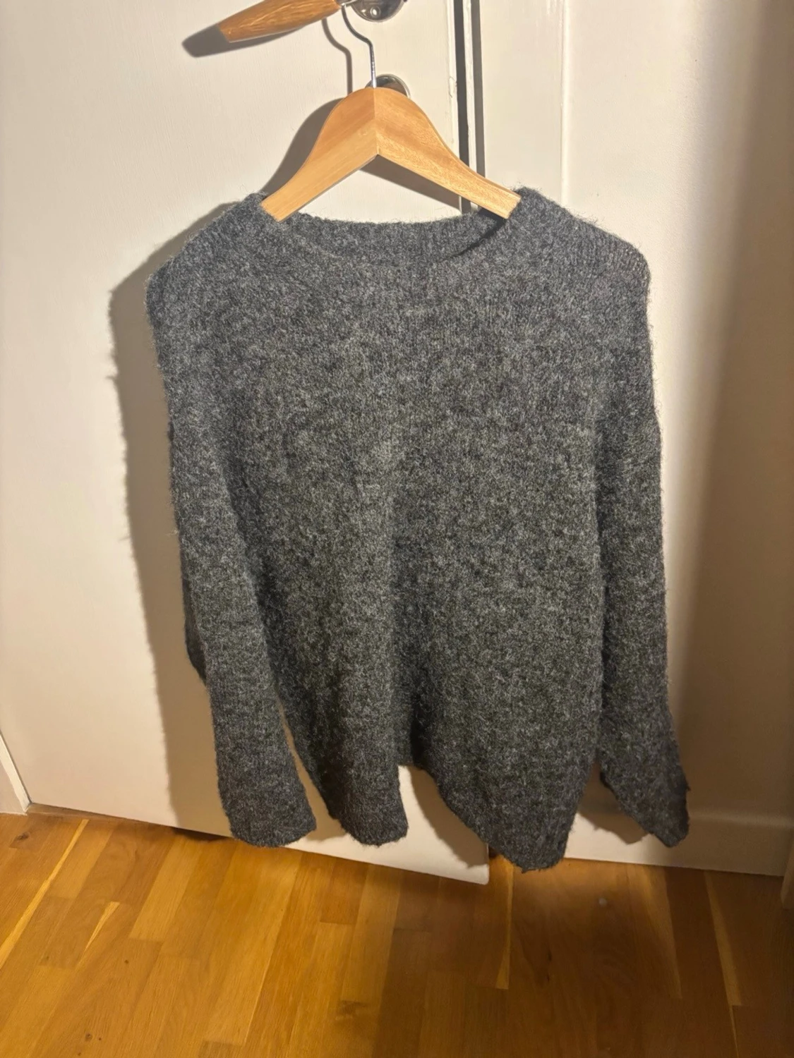 Stickad tröja - 1