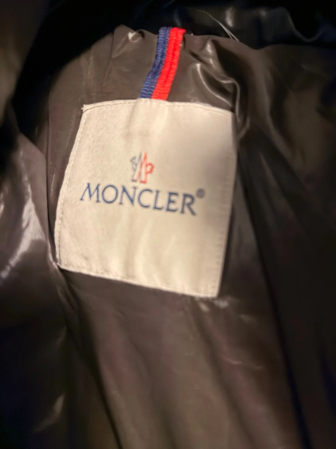 Svart Moncler dunjacka med huva Maya - 2