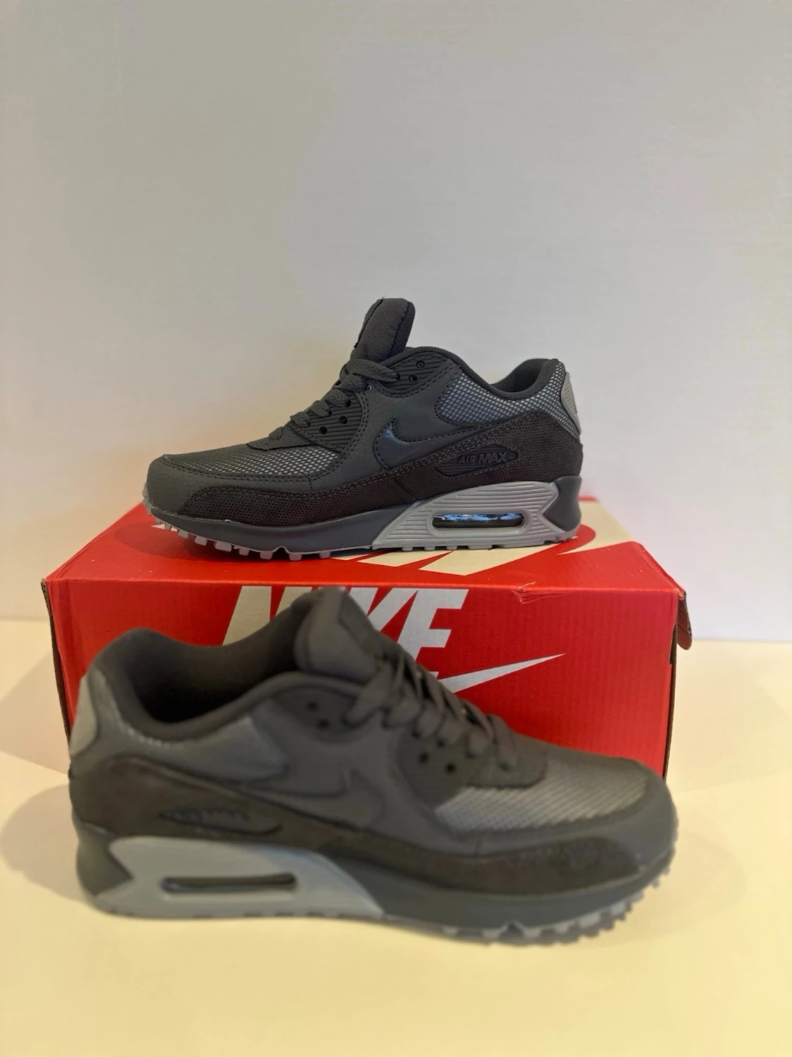 Nike Air Max 90 mörkgrå sneakers WMNS