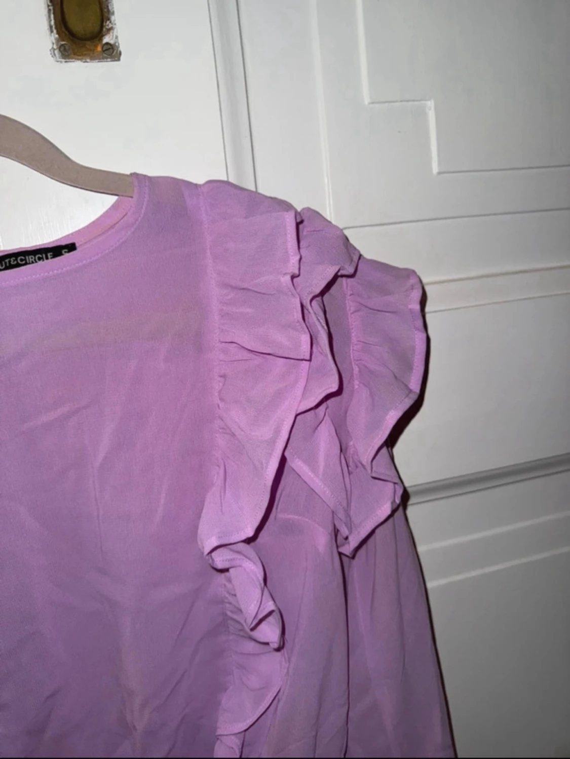 Ljuslila volangblus från Rut & Circle - 1