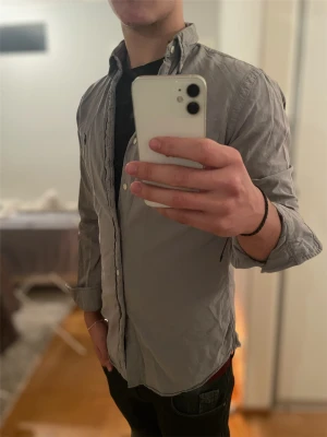 Grå skjorta från Ralph Lauren - Skick 9/10✅ skriv vid frågor eller funderingar!