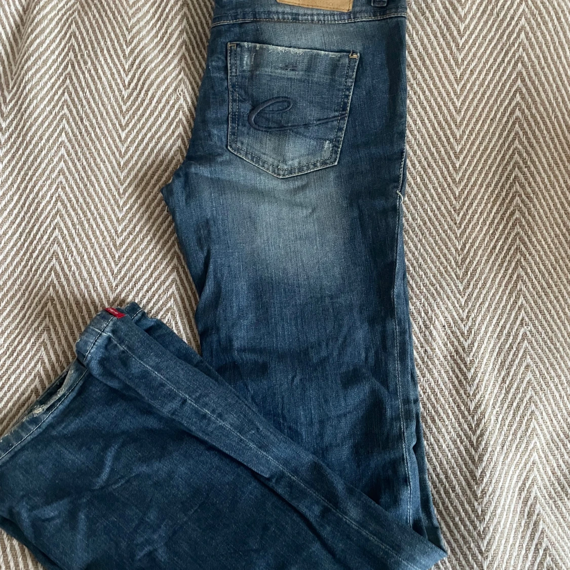 Blå bootcut jeans från Esprit