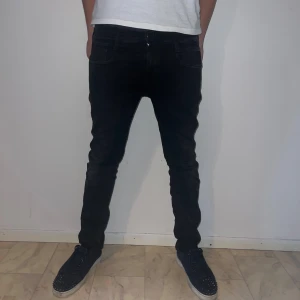 Replay jeans  - Feta Replay jeans hyperflex W30 L30 Skick:8/10 Priset är ej hugget i sten.