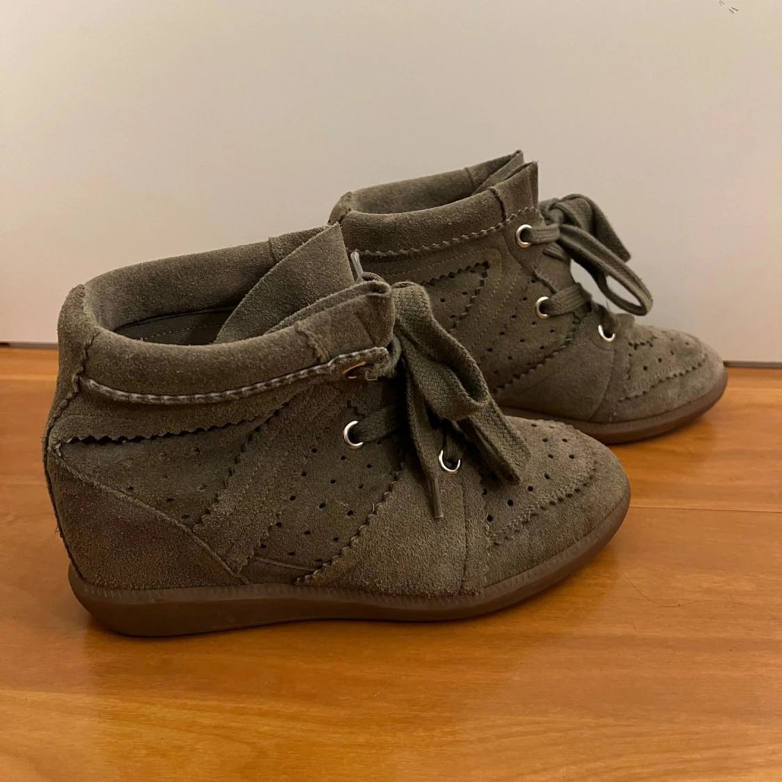 Isabel Marant skor intressekoll