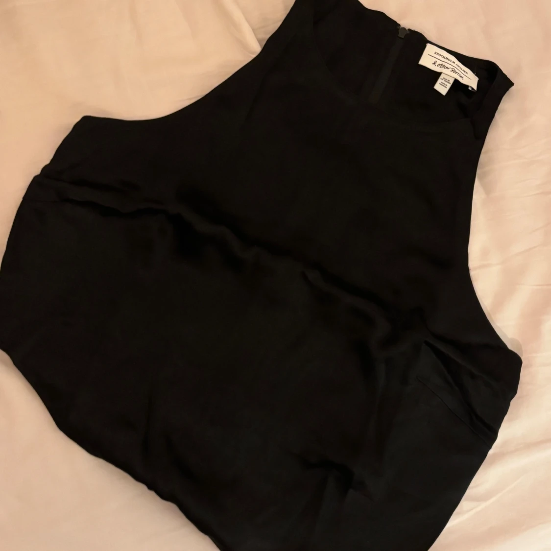 Svart ärmlös topp från & Other Stories